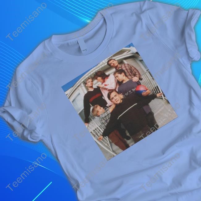 Samhopkodesigns In The Middle Limited Shirt Samhopkodesigns In The Middle Limited Shirt